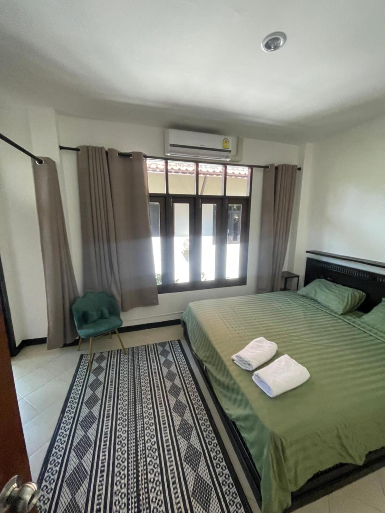Aisawan Resort Villa Ban Lum Fuang Extérieur photo
